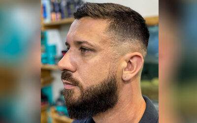 Como devo combinar o corte de cabelo com a barba?