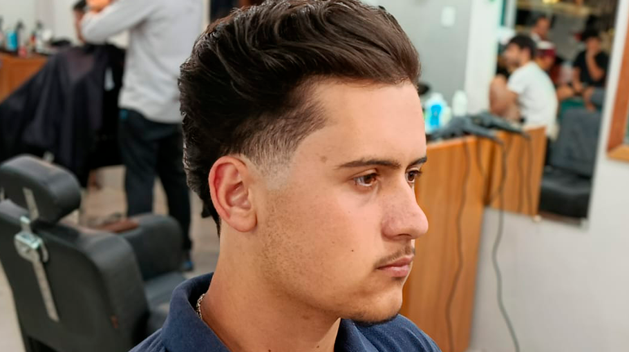 Desvende as dicas para cortes masculinos para dar volume e movimento aos fios